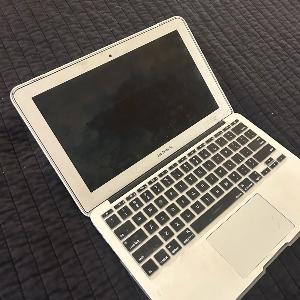 Mac book laptop